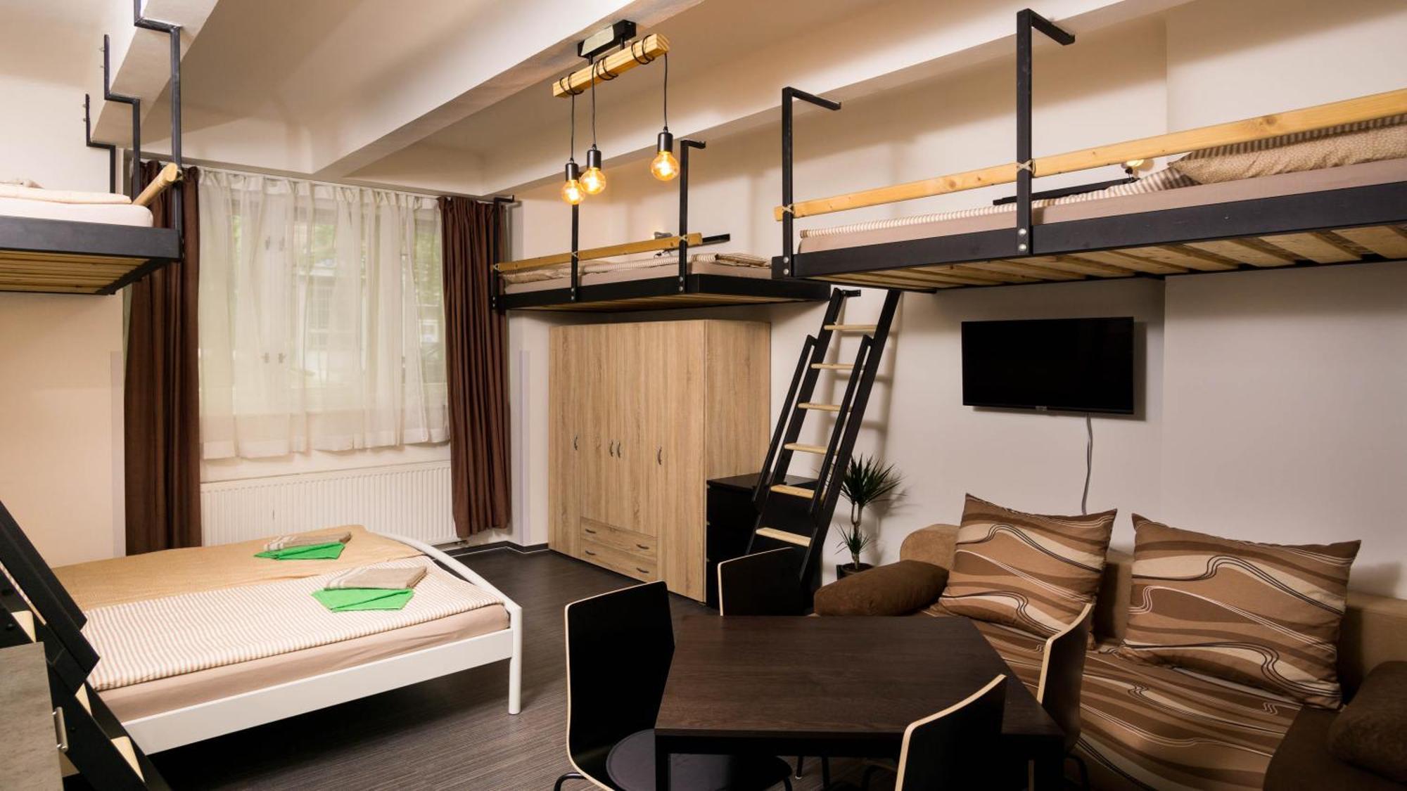 Lägenhet Flying Bed Close To Castle And Airport *